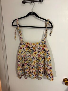 Old Navy floral print tie straps tank top